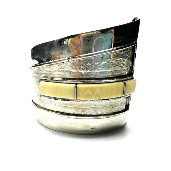Vintage 1960s J. Woolsey Sterling Silver Cuff Bracelet with Bone Inlay — GUC - Picture 9 of 10